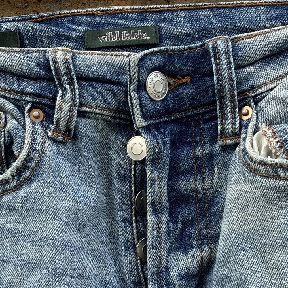 Wild Fable Women's Blue Light‎ Wash Denim High Rise Straight Distressed Jeans 00